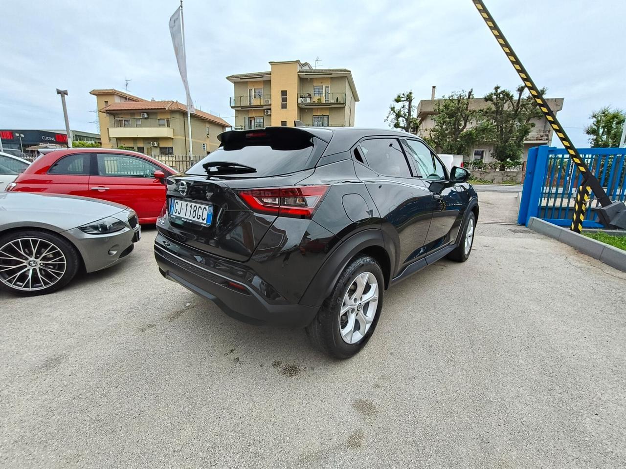 Nissan Juke 1.0 DIG-T 114 CV N-Connecta