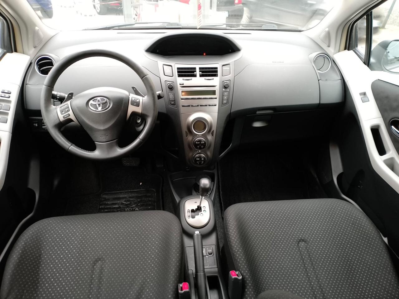 Toyota Yaris Cambio Automatico Prov. Nord Italia