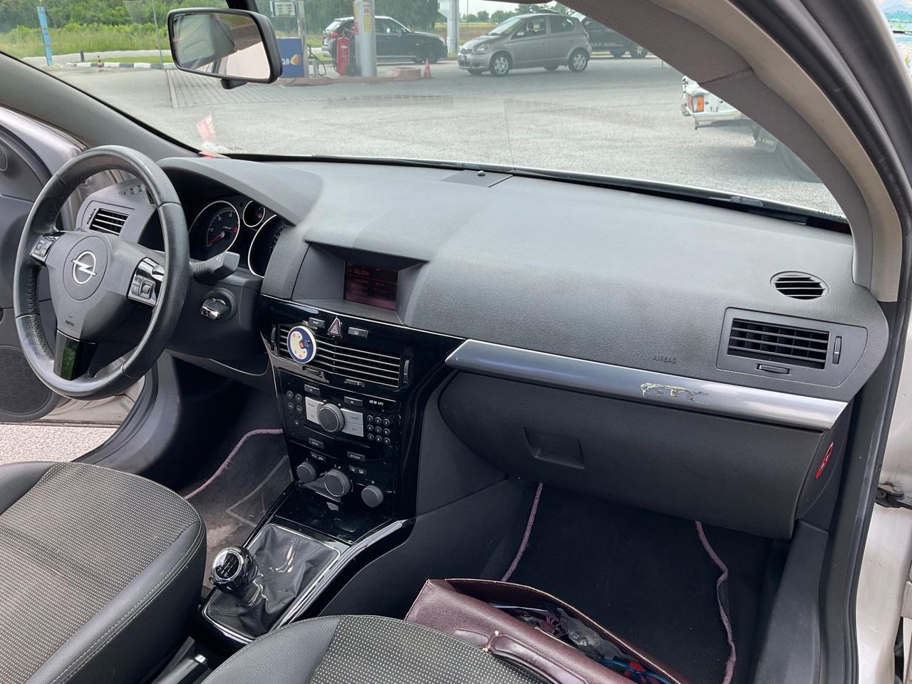Opel Astra GTC 1.7 CDTI 101CV 3 porte Cosmo