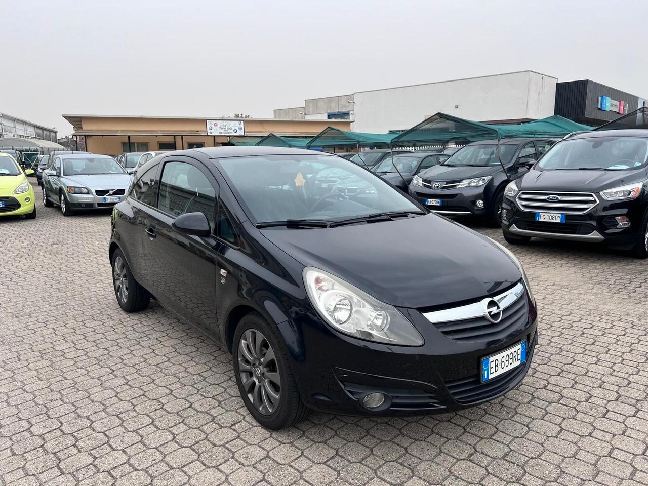 Opel Corsa 1.2 3 porte Sport
