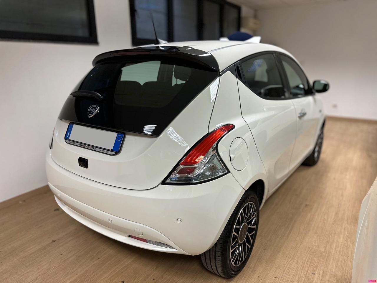 Lancia Ypsilon Hybrid Platino PREZZO REALE