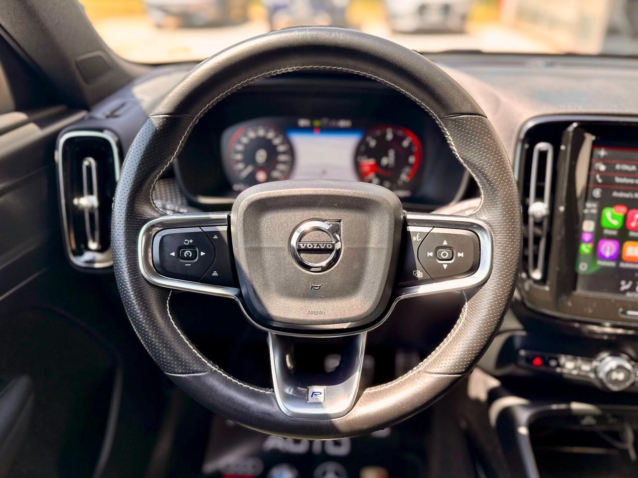 Volvo XC40 2.0 D4 R-Design 190cv AWD | PREZZO PROMO