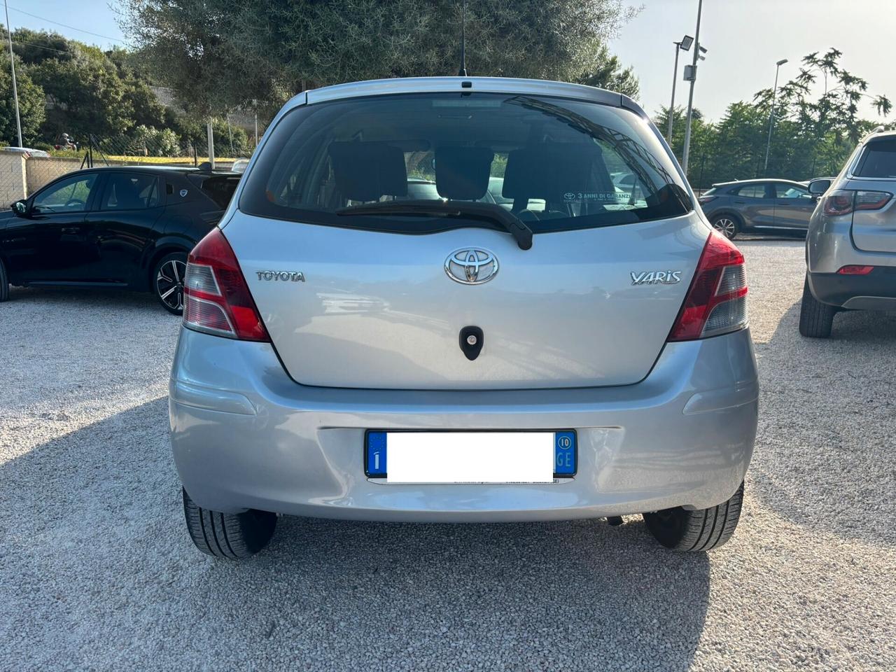 TOYOTA YARIS 1.0 B - 2010 92000 KM !!!