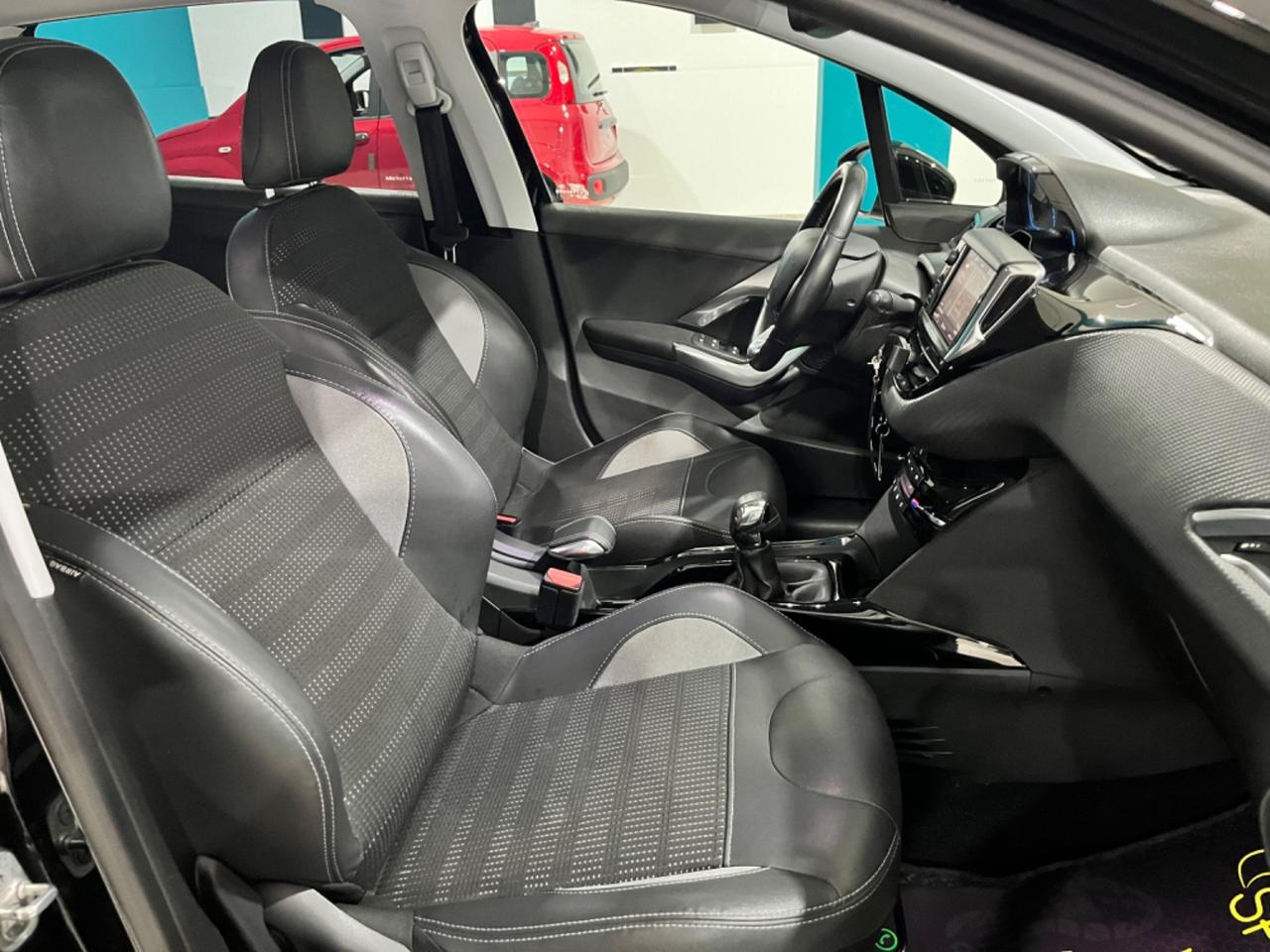 PEUGEOT 2008 ALLURE 1.5 DIESEL *UNICOPROPRIETARIO