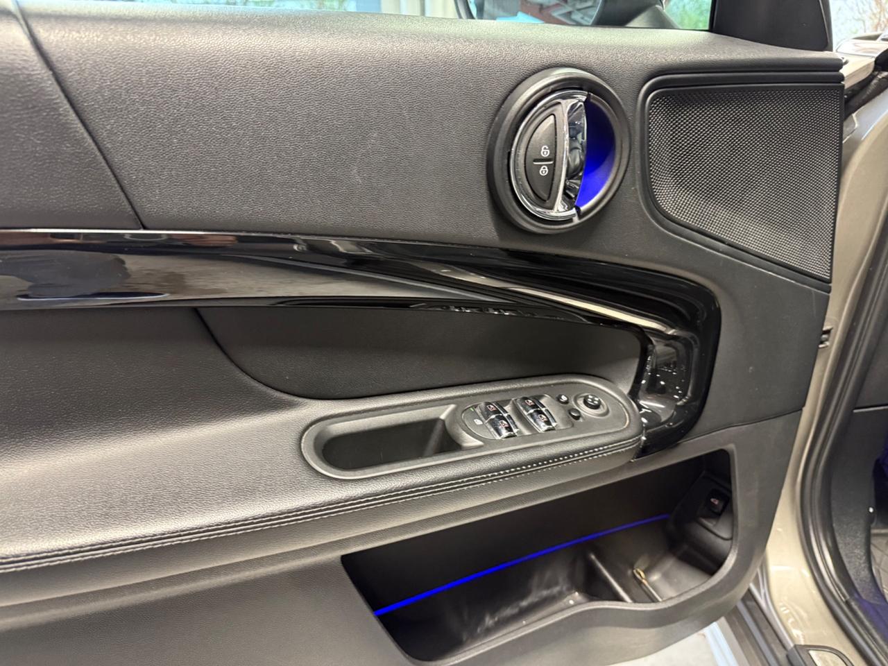 Mini Cooper SD Countryman 2.0 John Cooper Works