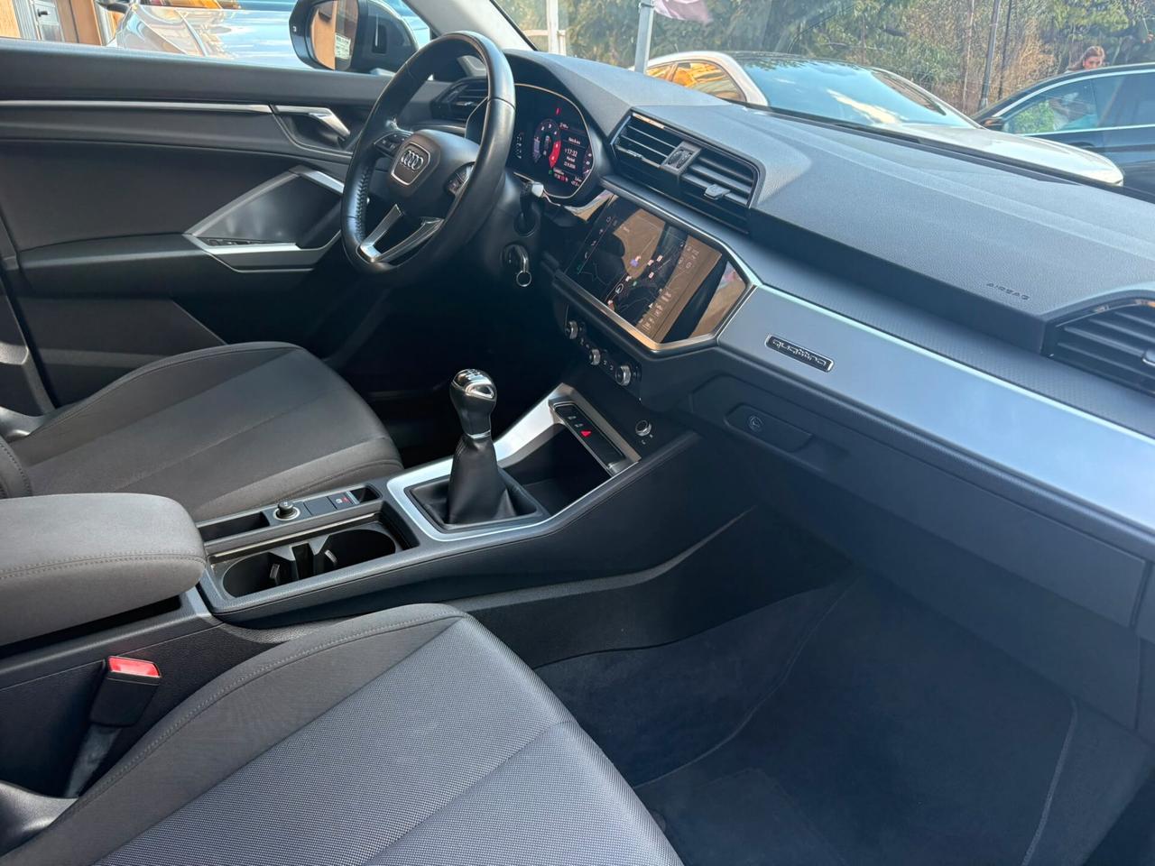 Audi Q3 35 TDI quattro Business