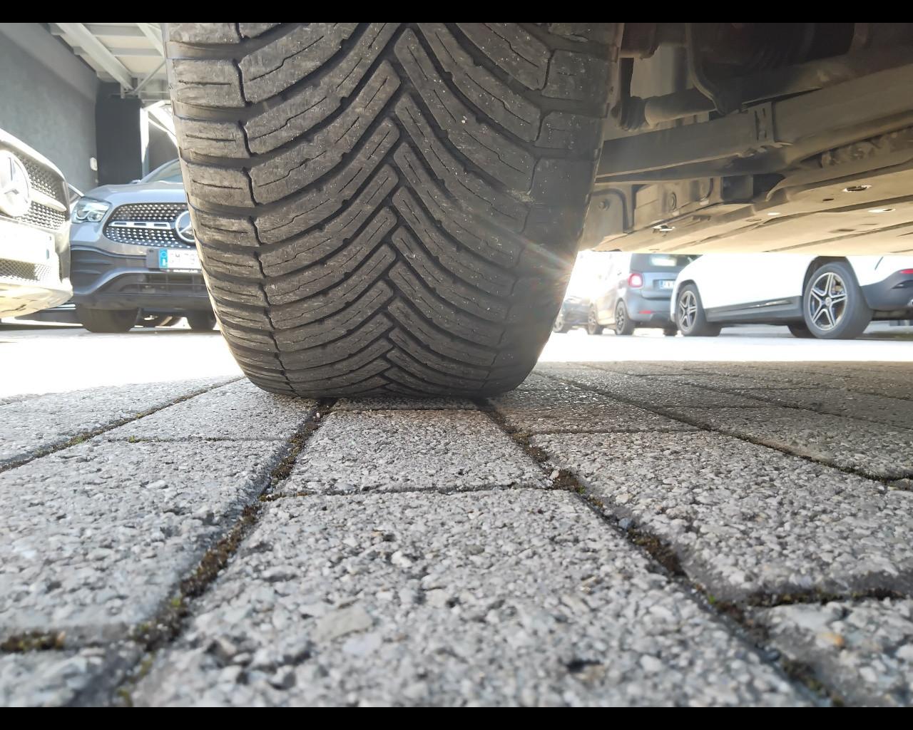 Mercedes-Benz GLB - X247 2019 - GLB 200 d Premium auto