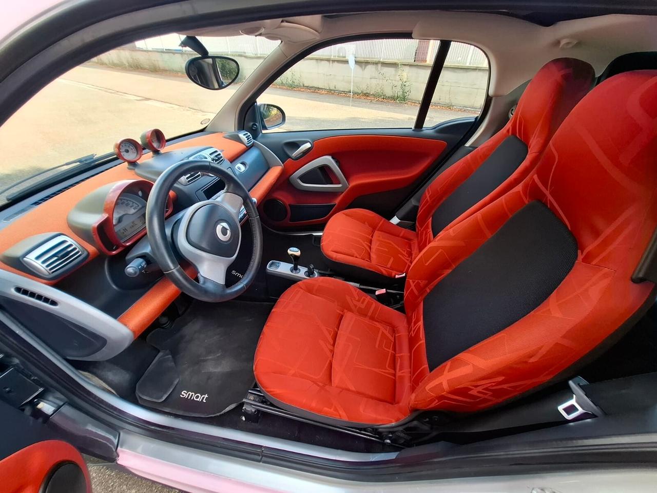 Smart ForTwo 1000 benzina SOLAMENTE 82.000 KM