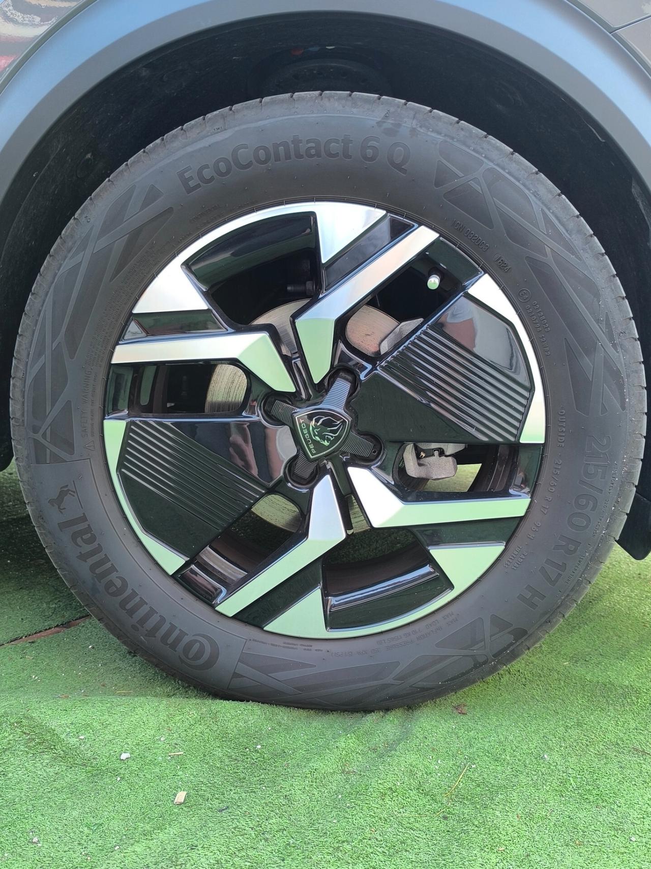 Peugeot 2008 PureTech Allure 3.000 km UNICO PROPRIETARIO