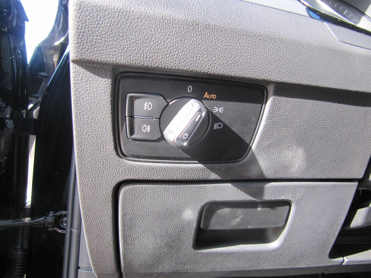 Volkswagen Passat Variant 1.6 TDI SCR DSG Business BMT - automatico