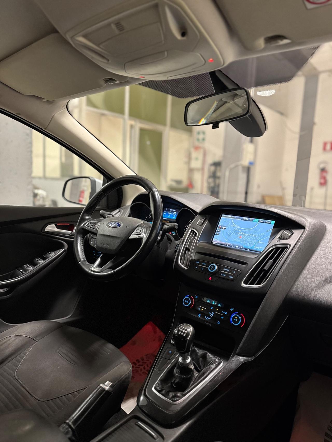 Ford Focus 1.5 TDCi 120 CV Start&Stop Powershift Titanium