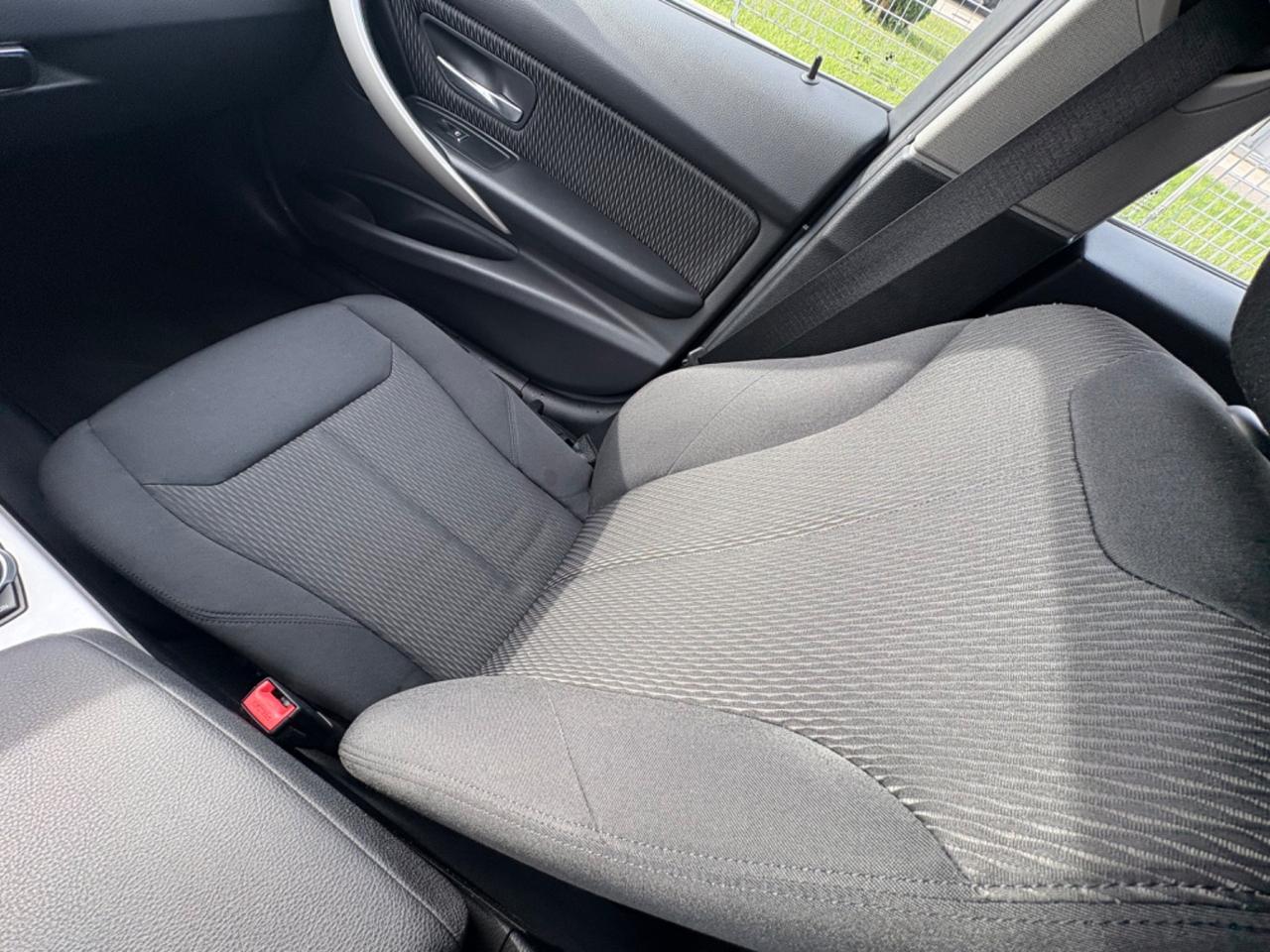 Bmw 318d Touring Luxury 2019 Euro 6