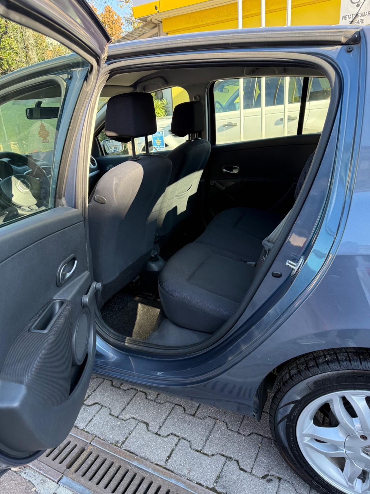Renault Clio Storia 1.2 16V 5 porte