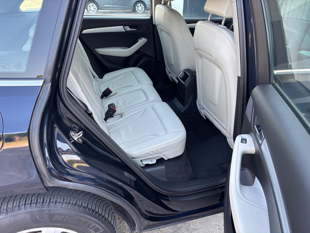 Audi Q5 2.0 TDI 143 CV.quattro 1ºproprietario. Garanzia