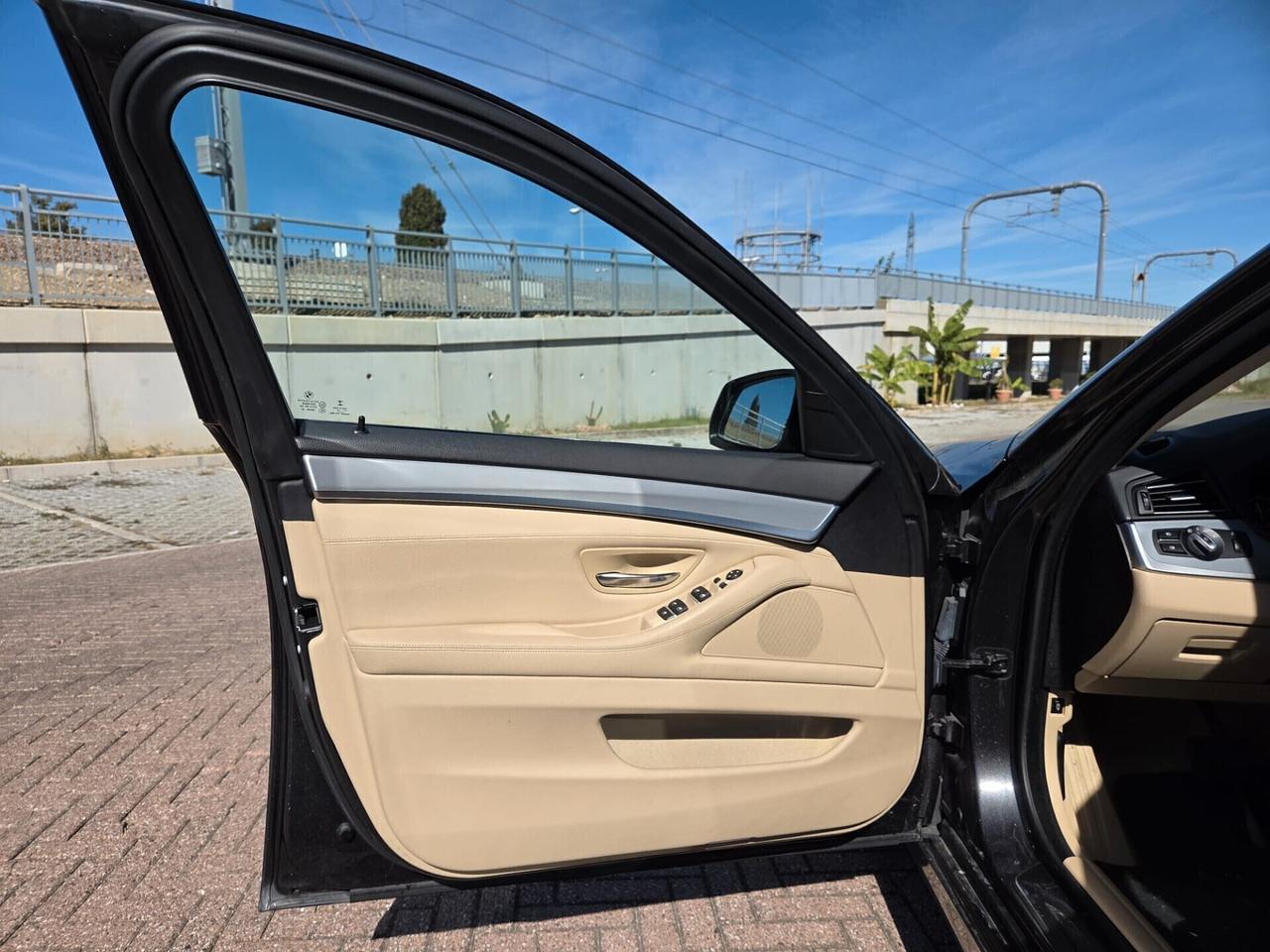 Bmw 525 525d xDrive Touring Luxury