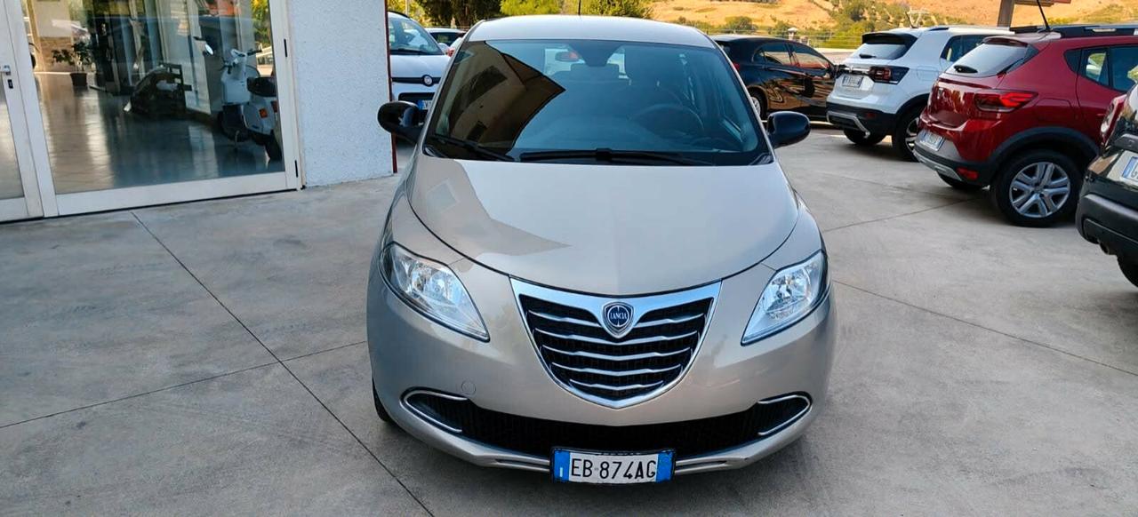 Lancia Ypsilon 1.2 69 CV 5 porte S&S Gold