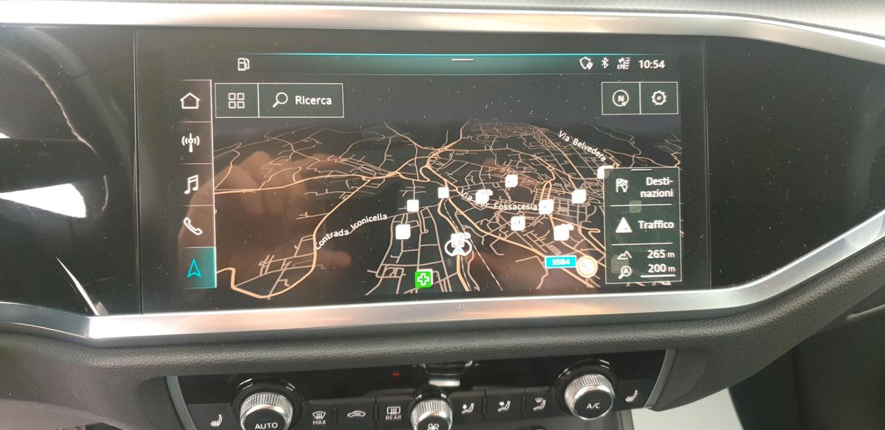 Audi Q3 1.5 TFSI 150 CV Business