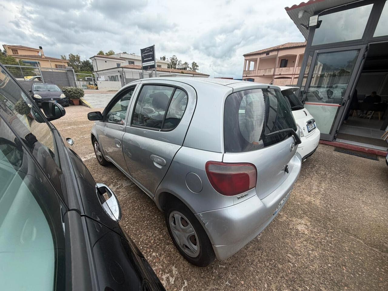 TOYOTA YARIS NEOPATENTATI