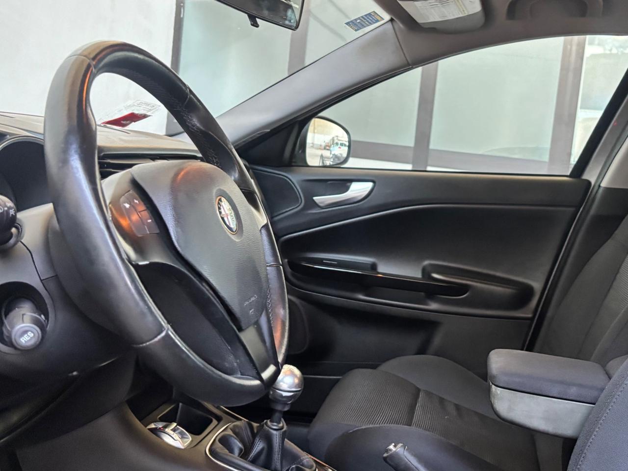 Alfa Romeo Giulietta 1.6 JTDm-2 105 CV Distinctive