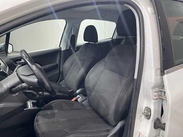 Peugeot 208 BlueHDi 100 5 porte Allure
