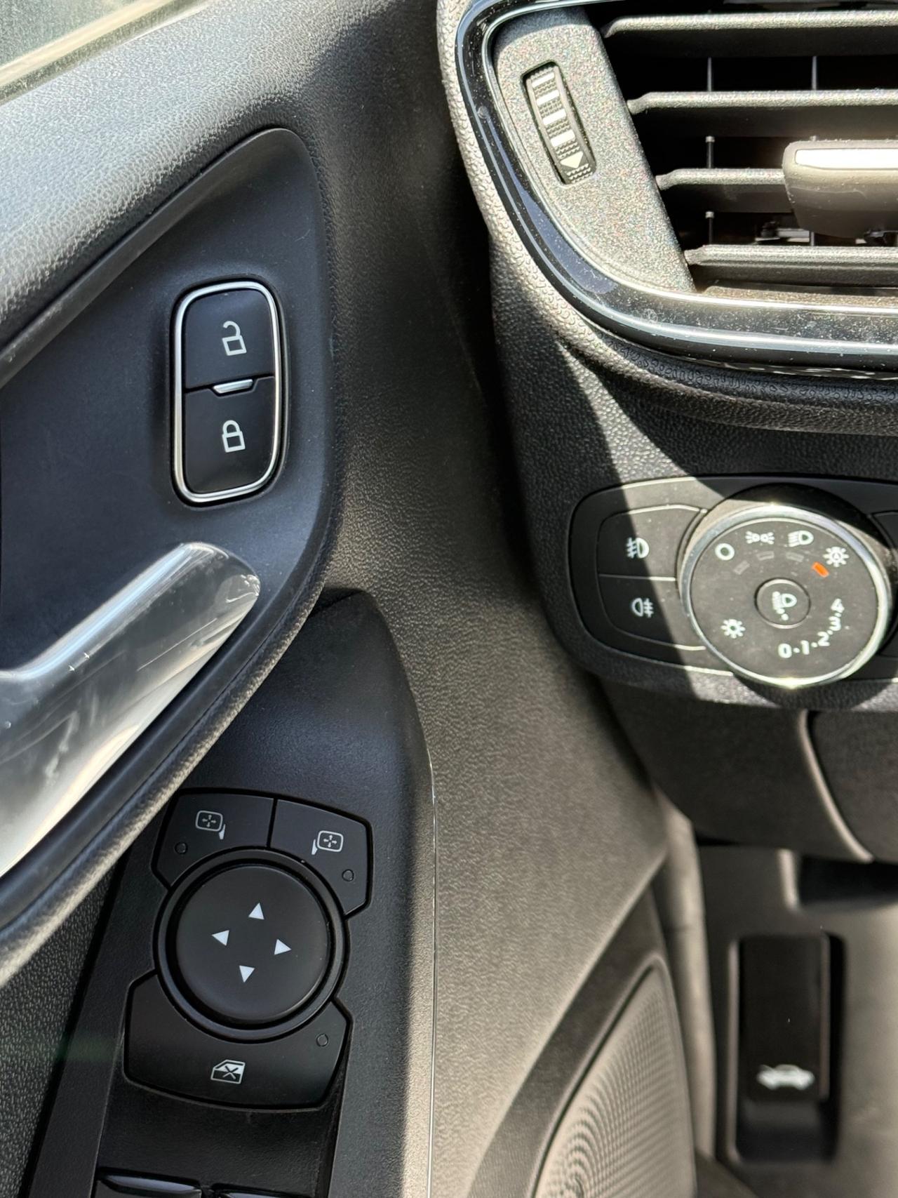 Ford Fiesta 1.0 Ecoboost Hybrid 125 CV 5 porte Titanium