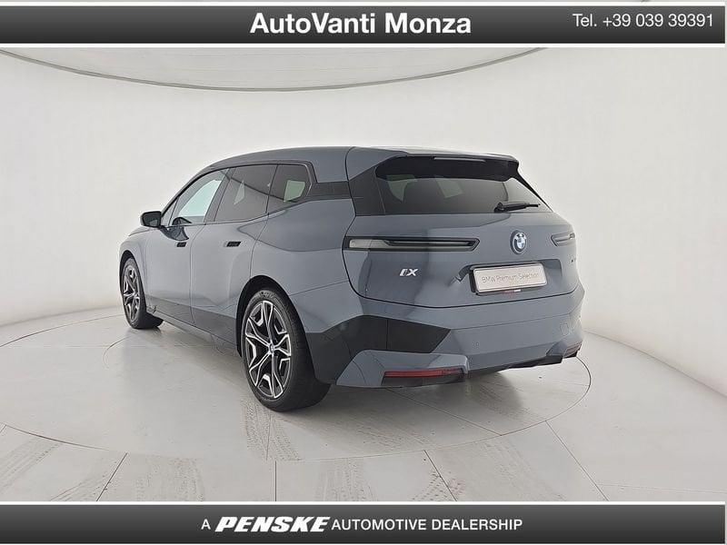 BMW iX iX xDrive40 Pacchetto Sportivo