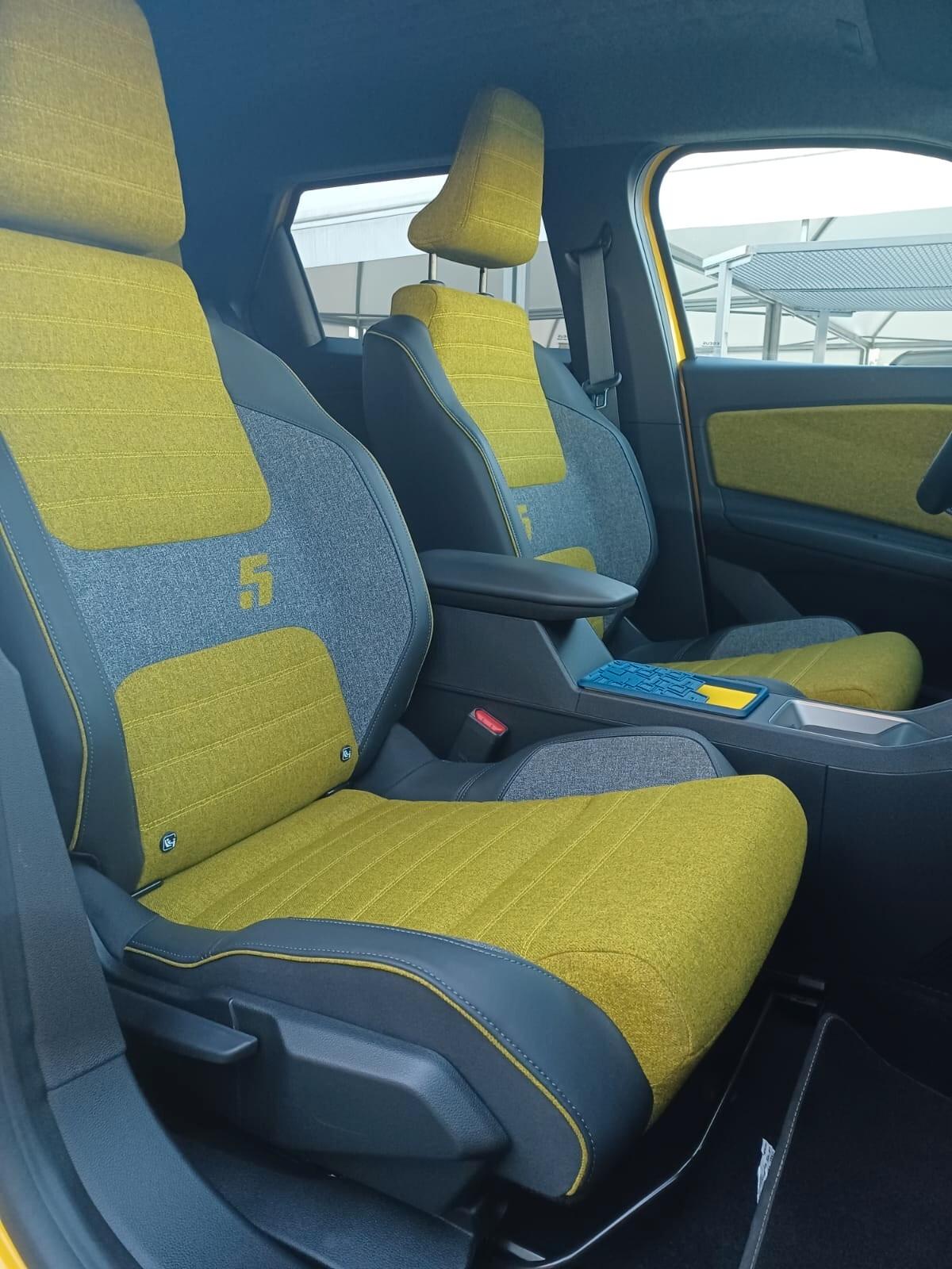Renault 5 E-Tech Electric 150 CV Comfort Range AC 11 Iconic Cinq