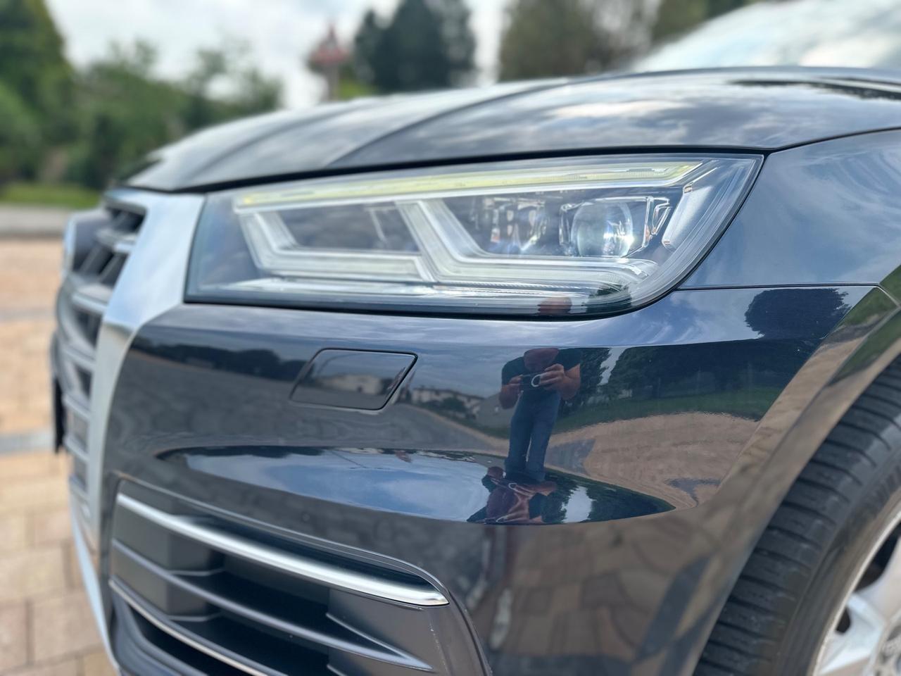 Audi Q5 2.0 TDI quattro S tronic Business