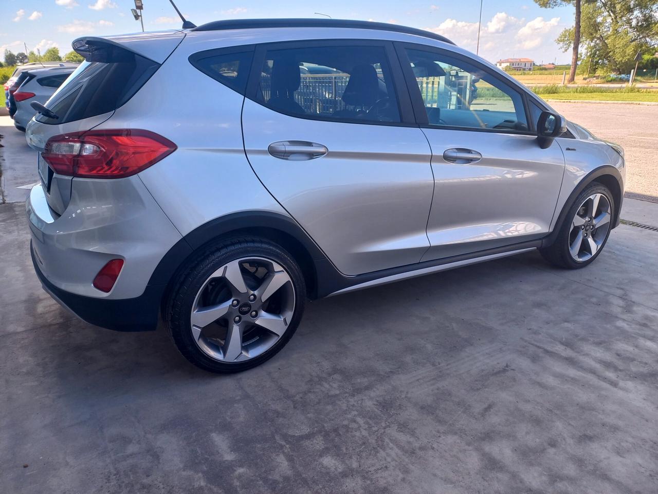 Ford Fiesta Active 1.0 Ecoboost 86 cv NEOPATENTABILE