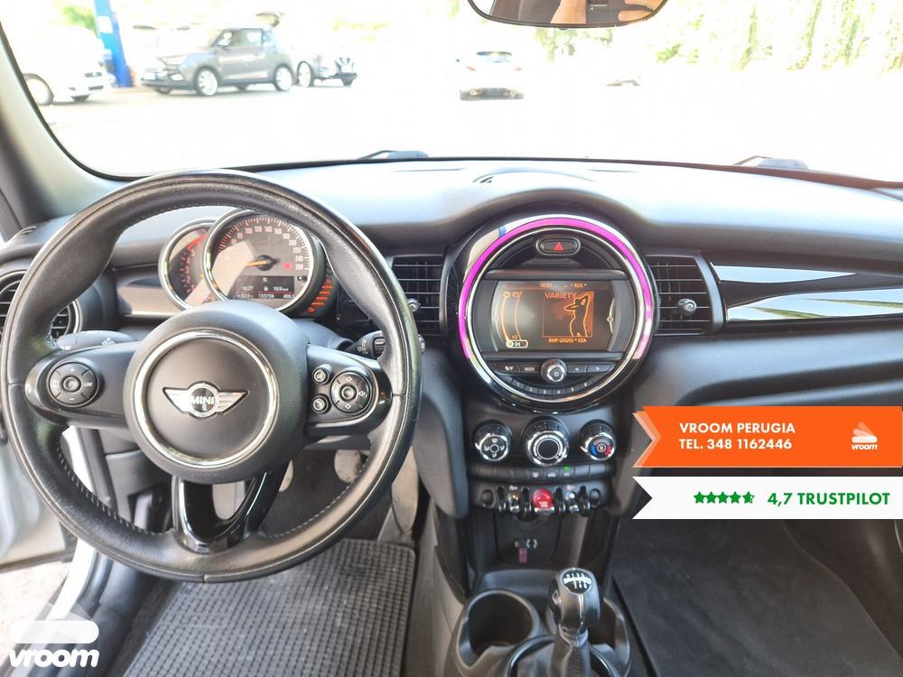 MINI Cooper D F55 1.5 Hype 5P 2017 NEOPATENTATO