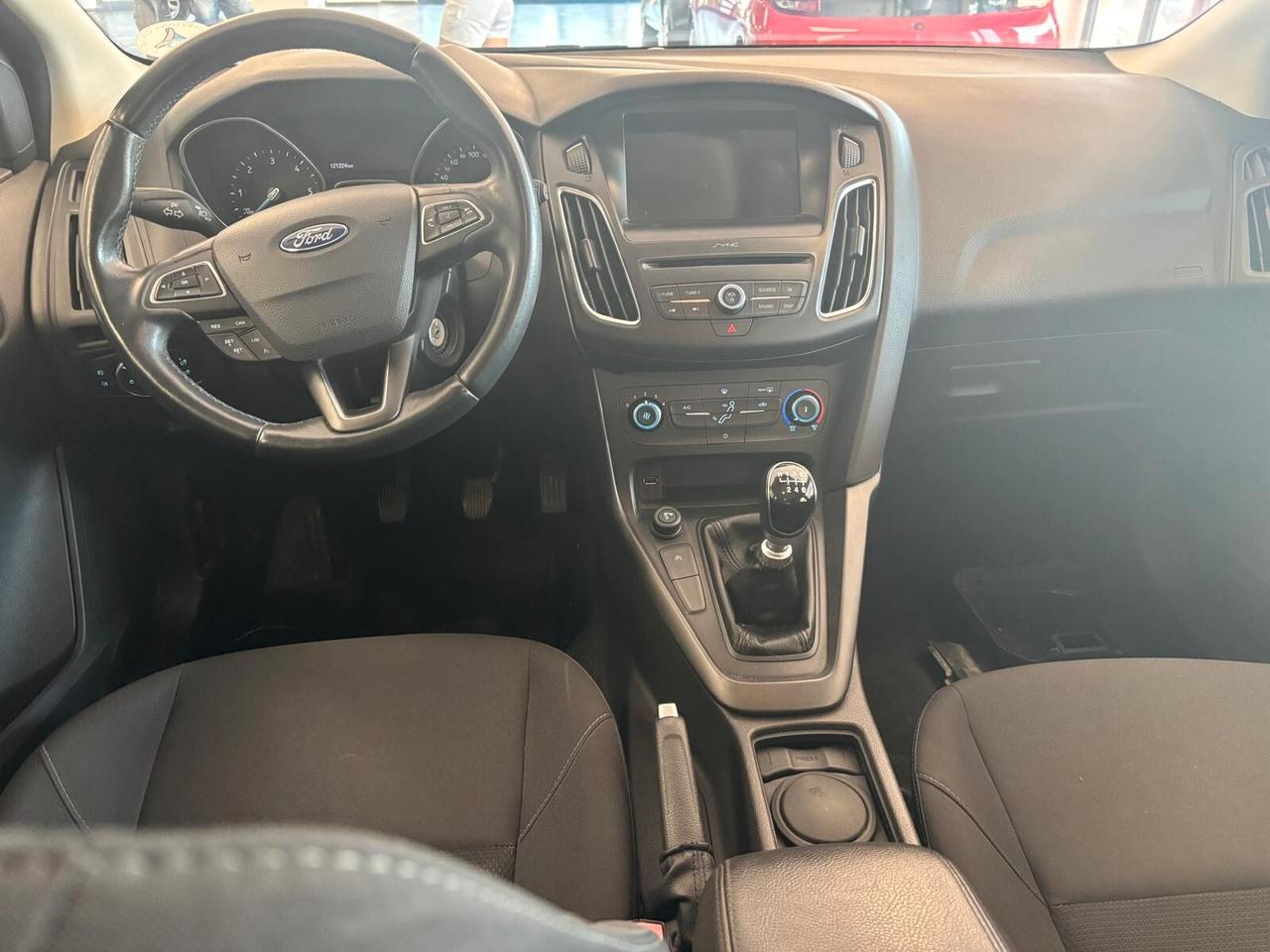 FORD FOCUS ANNO 2018 DS 1.5 ADATTA NEOPATENTATI KM 121 mila