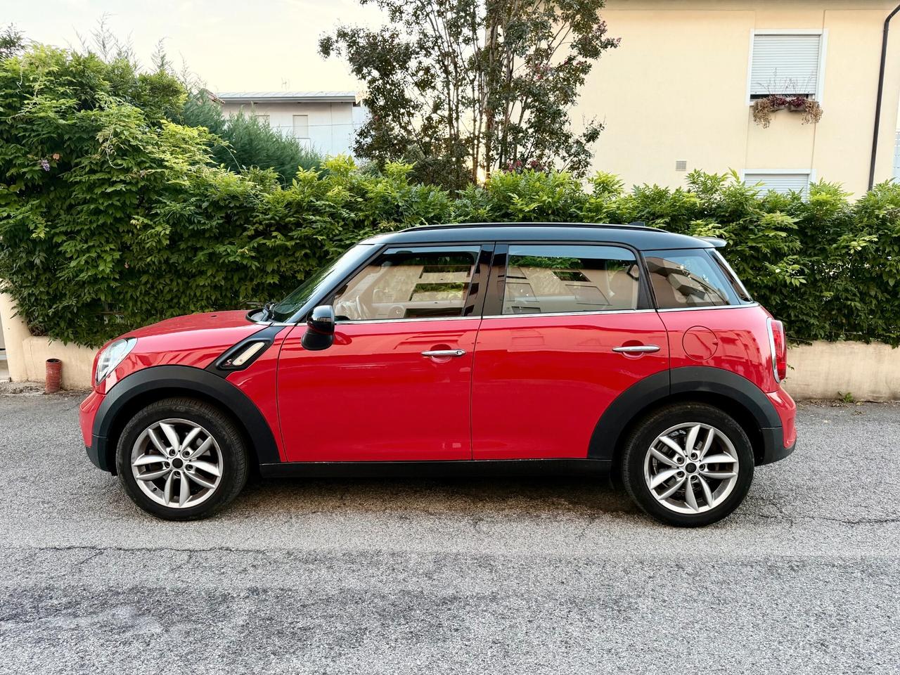 MINI Cooper SD Countryman 2.0 143cv auto ADATTA ANCHE A NEO PATENTATI
