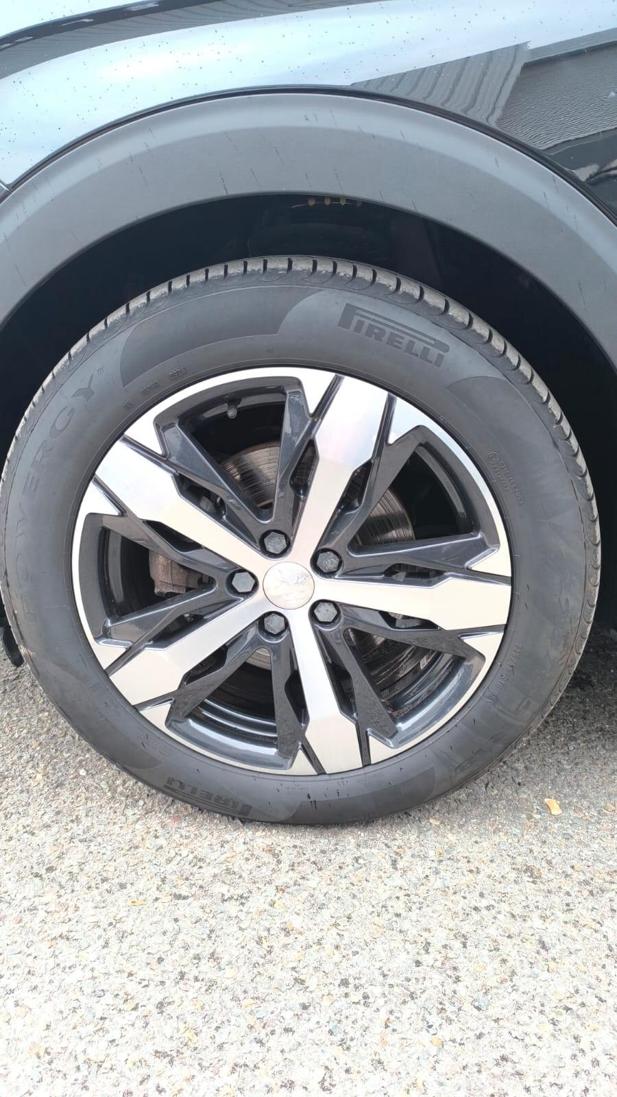 Peugeot 5008 BlueHDi 130 S&S EAT8 Allure