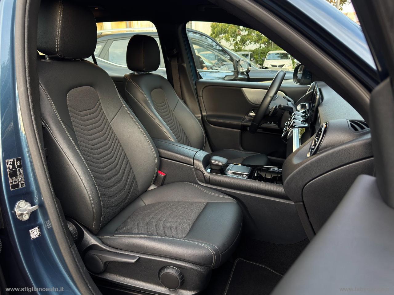 MERCEDES-BENZ GLB 220 d Automatic 4Matic Sport