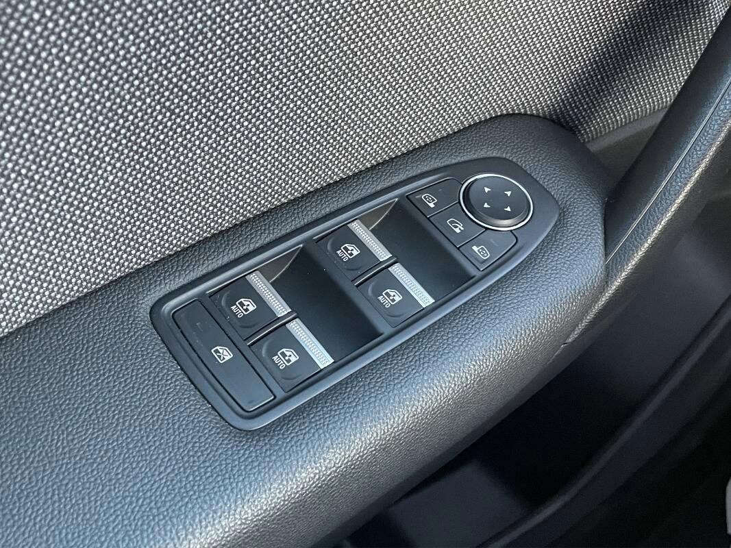 Renault Captur 1.0 eco-g Techno 100cv CON TELECAMERA E CARPLAY
