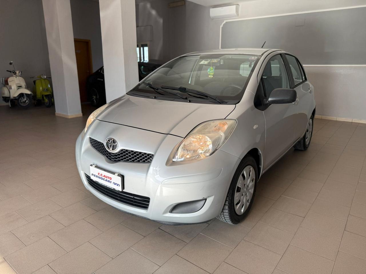 Toyota Yaris 1.3 Benzina 100cv 5 porte Sol