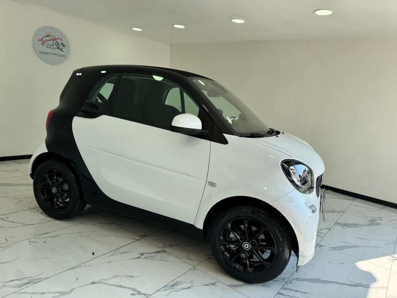 Smart ForTwo 70 1.0-AUTOM-NO VIMCOLO FINANZIAMENTO-2017