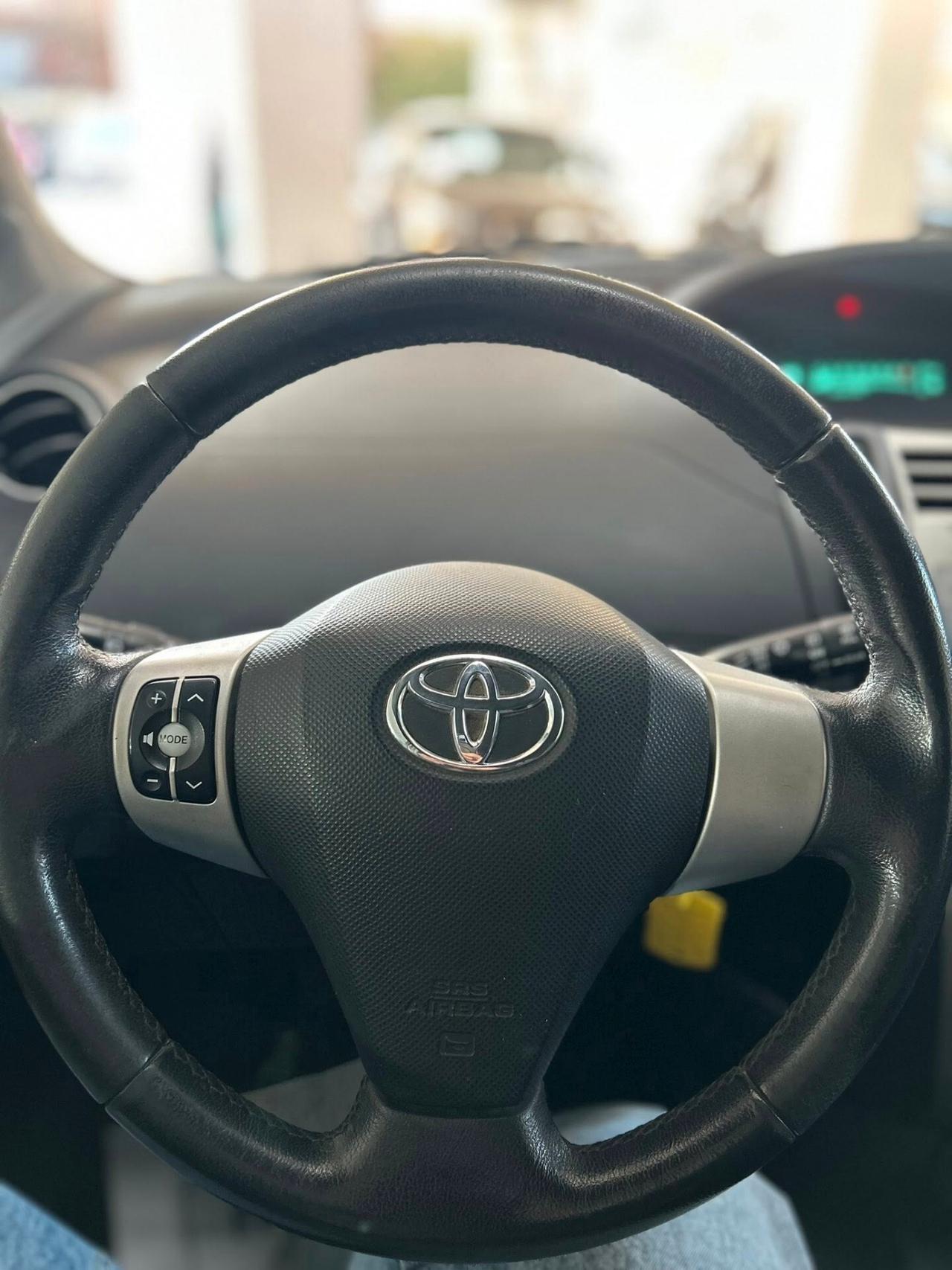 Toyota Yaris 1.0 -2008 FRIZIONE NUOVA