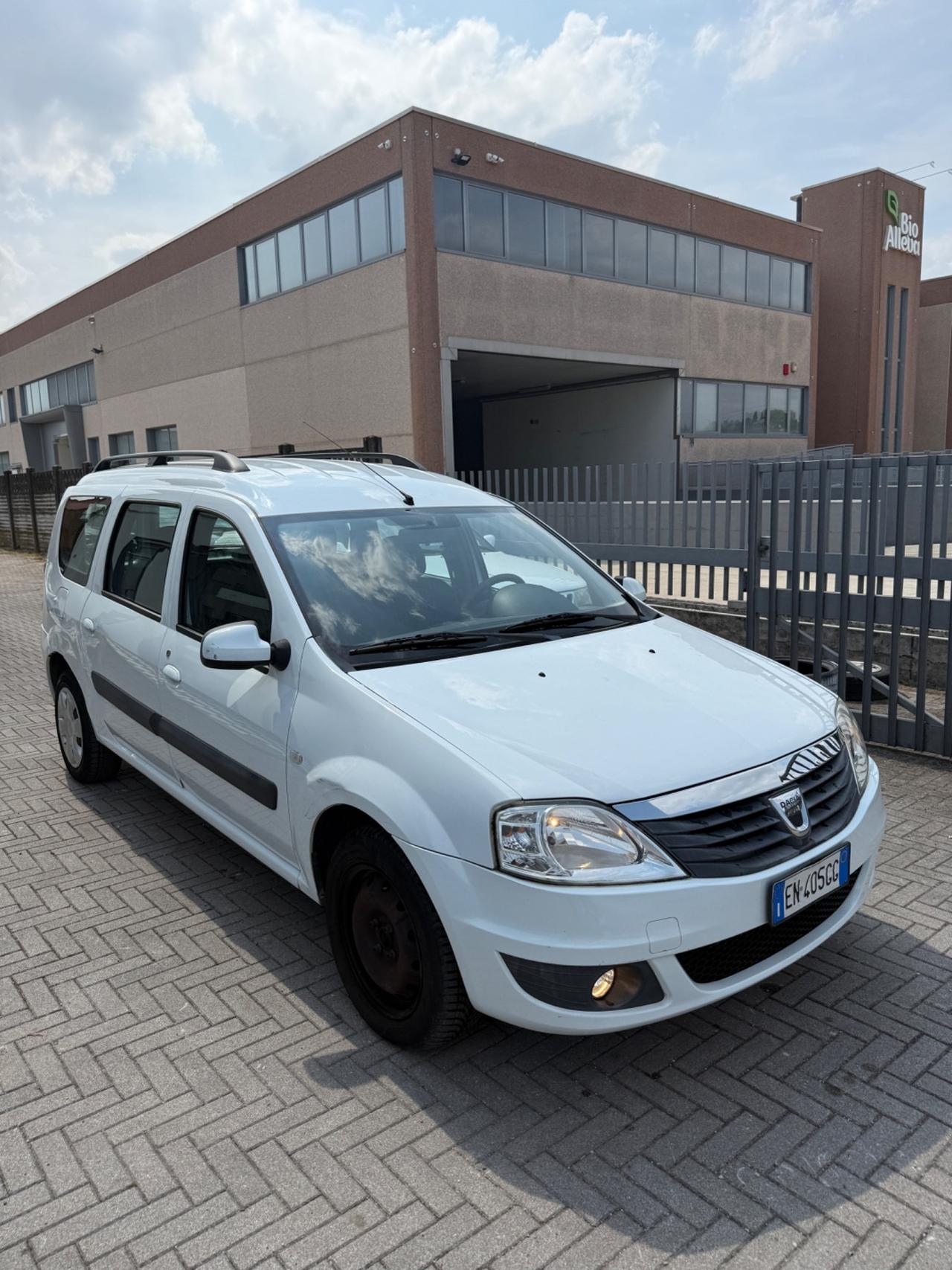 Dacia Logan MCV 1.5 dCi 90CV 5 posti Embleme