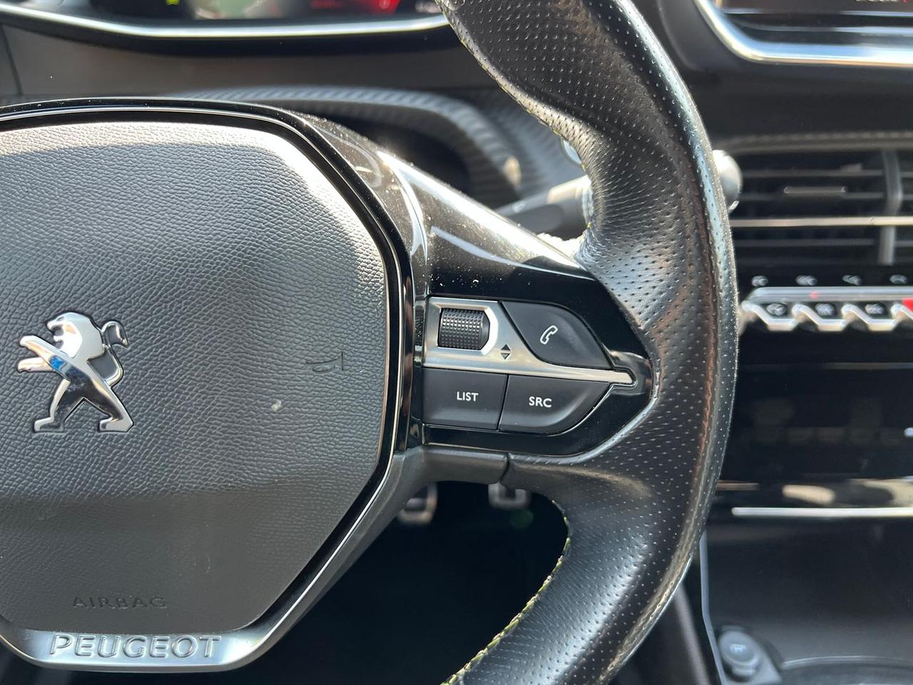 Peugeot 2008 PureTech 130 GT #50089