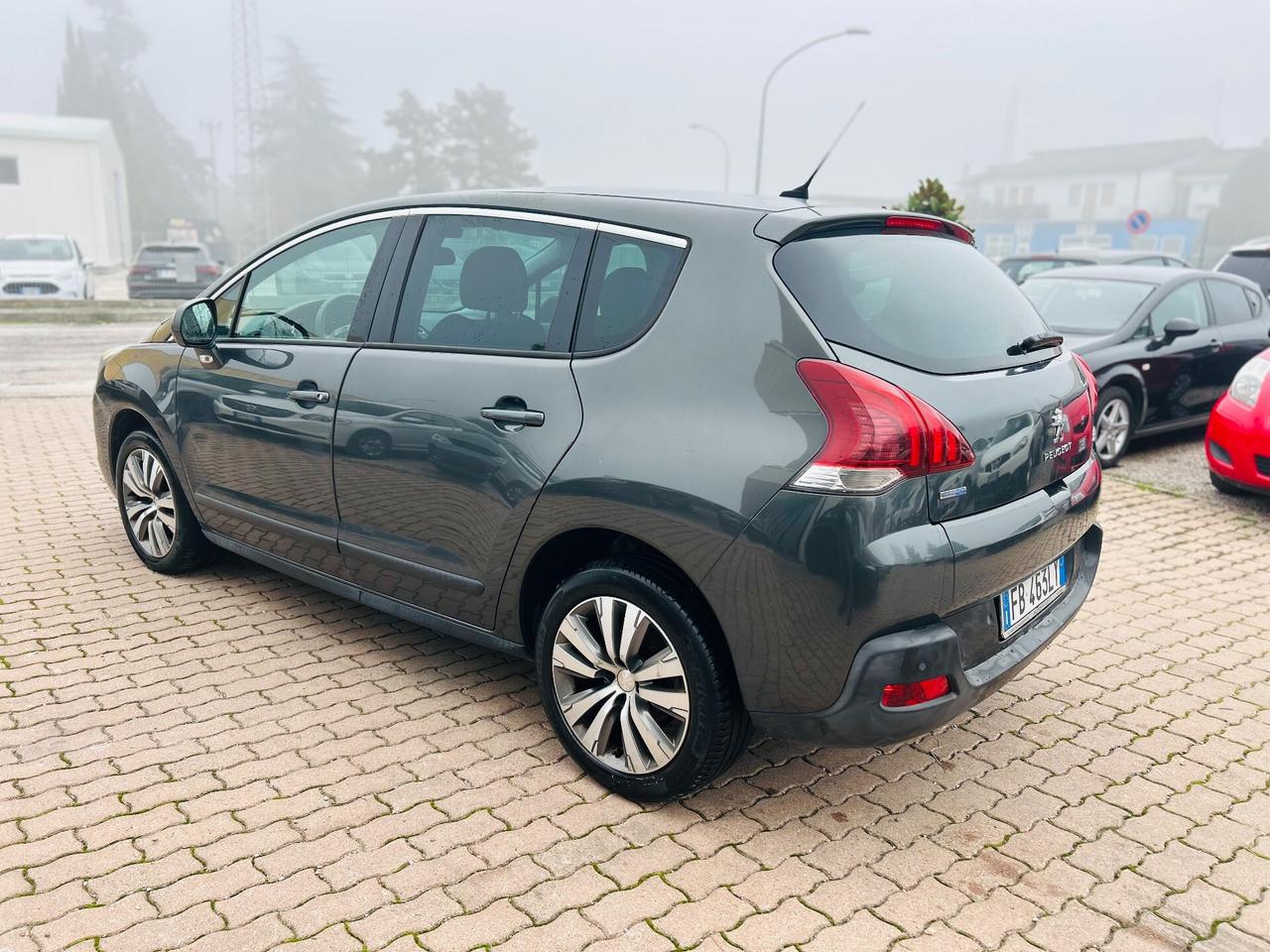 Peugeot 3008 BlueHDi 120 SeS Crossway