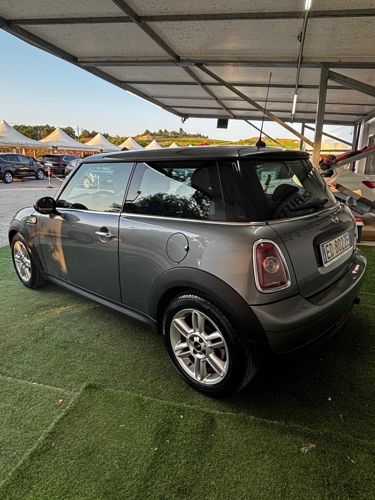 Mini Mini COOPER ONE 3a serie (R56) 1.4 BENZINA 16V Ray75CV