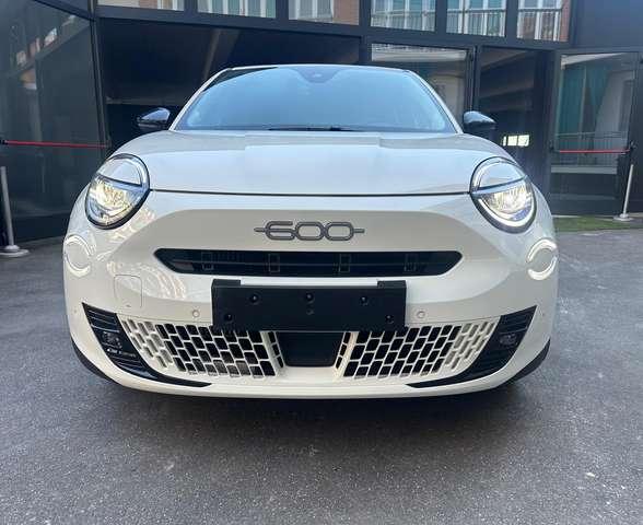Fiat 600 1.2 Hybrid 145cv Auto + LED + Navi + Cerchi R18