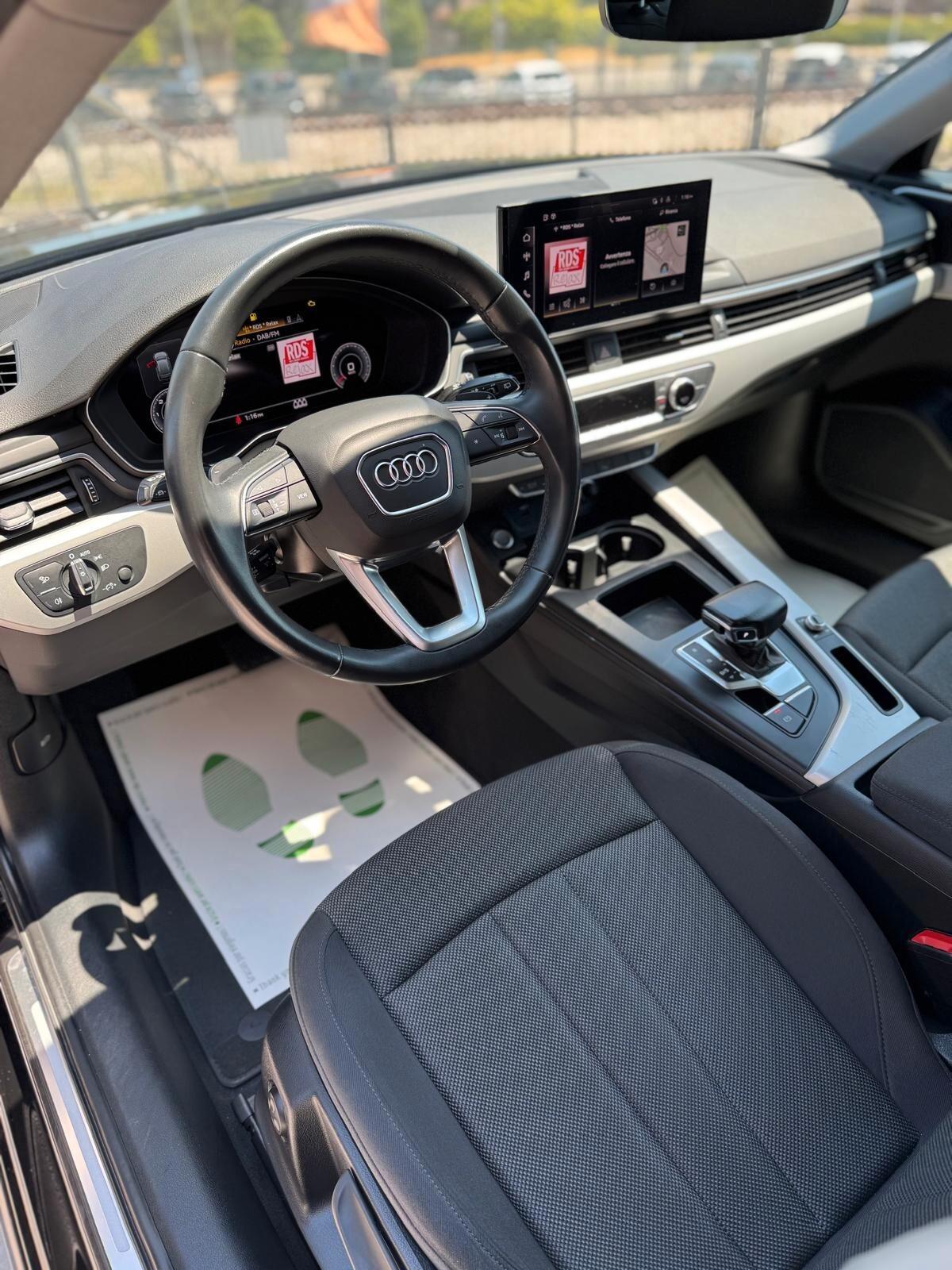 Audi A4 Avant 30 TDI/136 CV S tronic Business Advanced