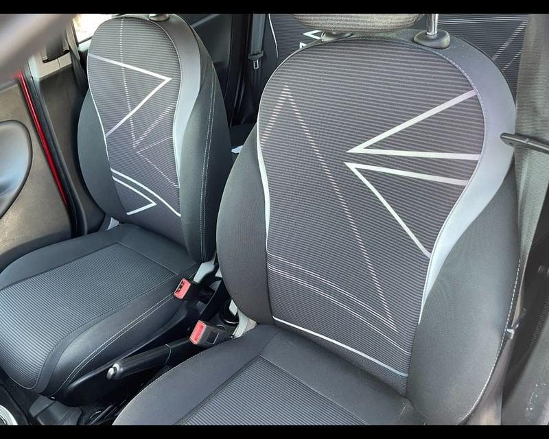 Lancia Ypsilon 0.9 TwinAir 85 CV 5 porte Metano Ecochic Silver