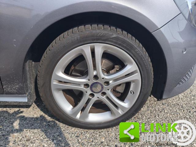MERCEDES-BENZ A 180 Premium