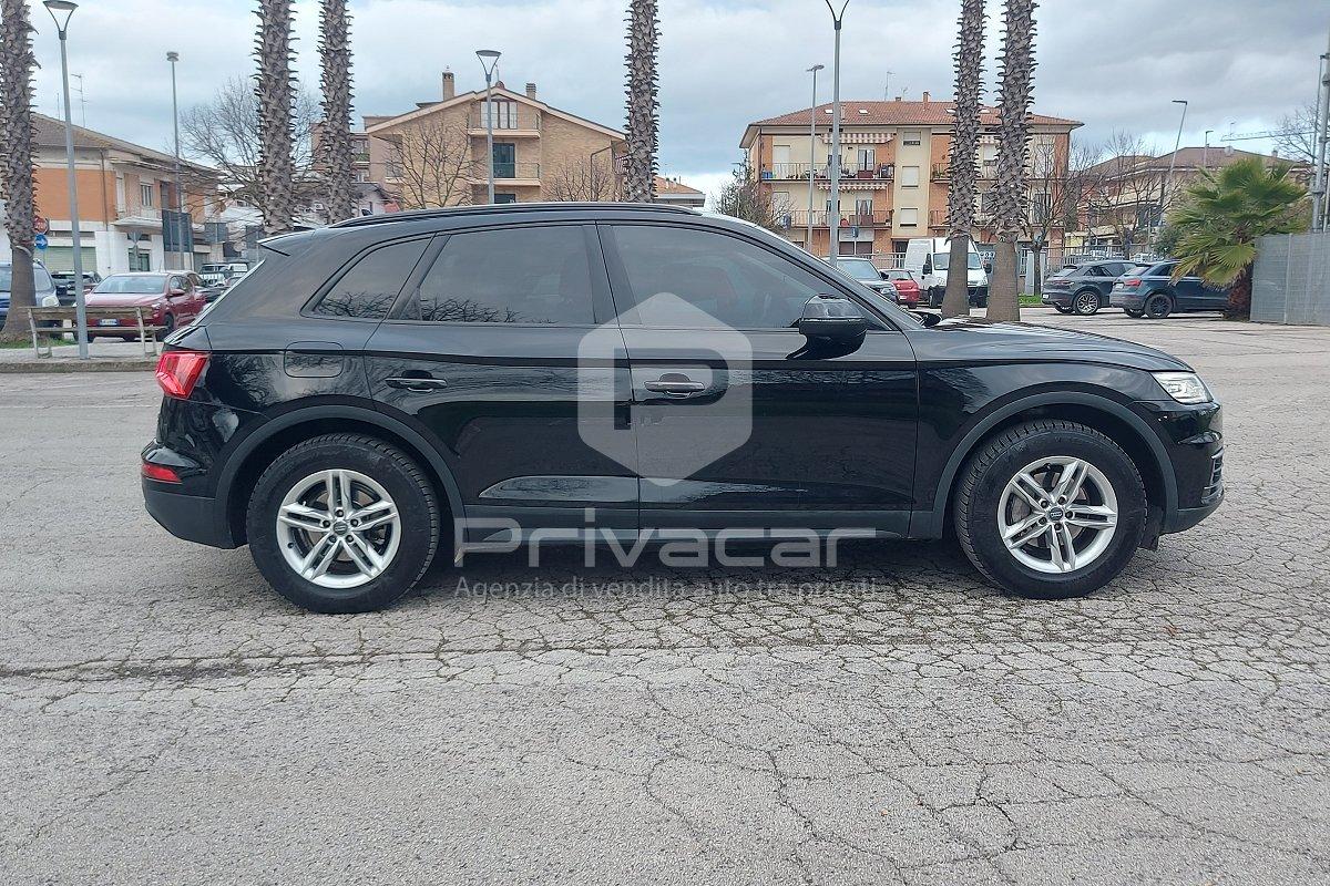 AUDI Q5 2.0 TDI 150 CV Business
