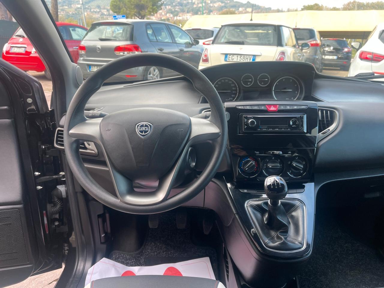 Lancia Ypsilon 1.3 MJT 16V 95 CV 5 porte S&S Elle NEO PATENTATI