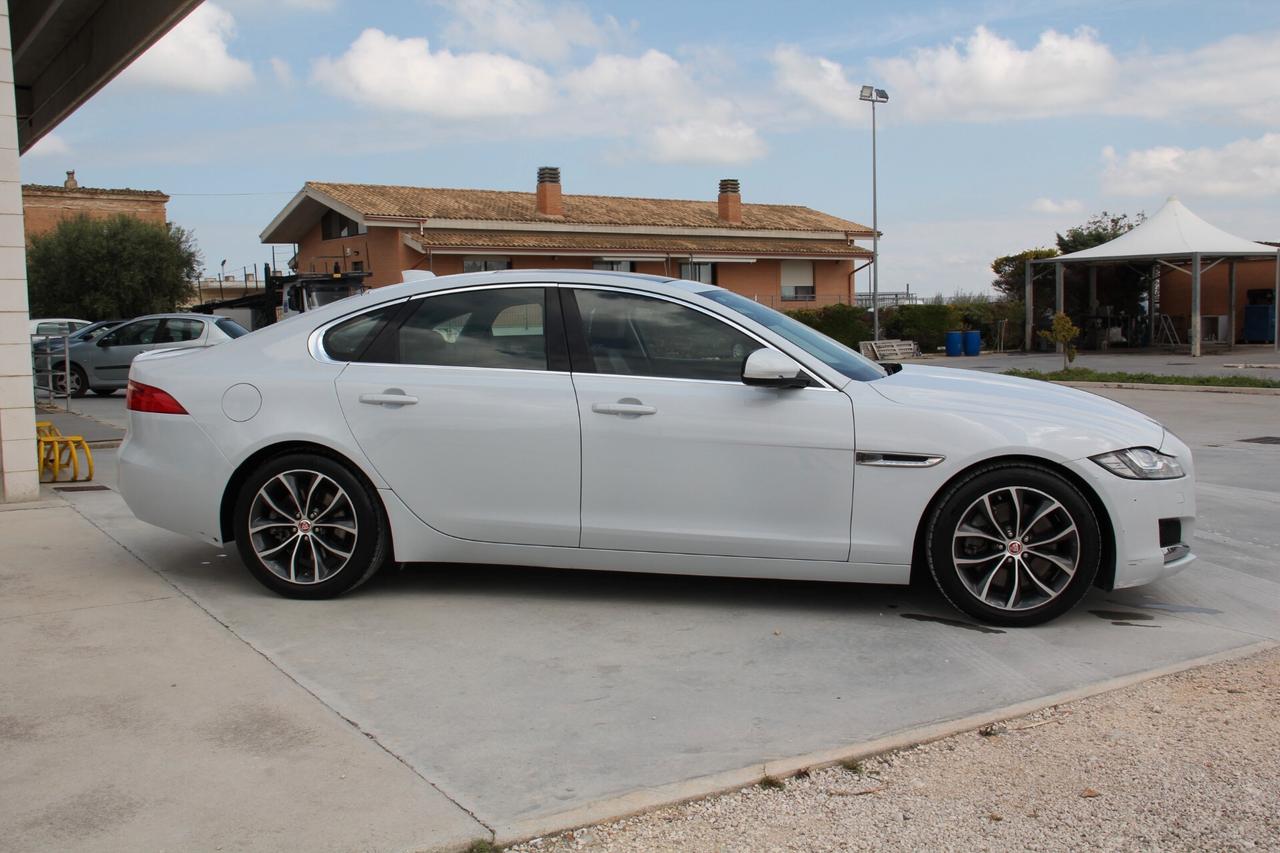 Jaguar XF 3.0 D V6 300 CV aut. Prestige