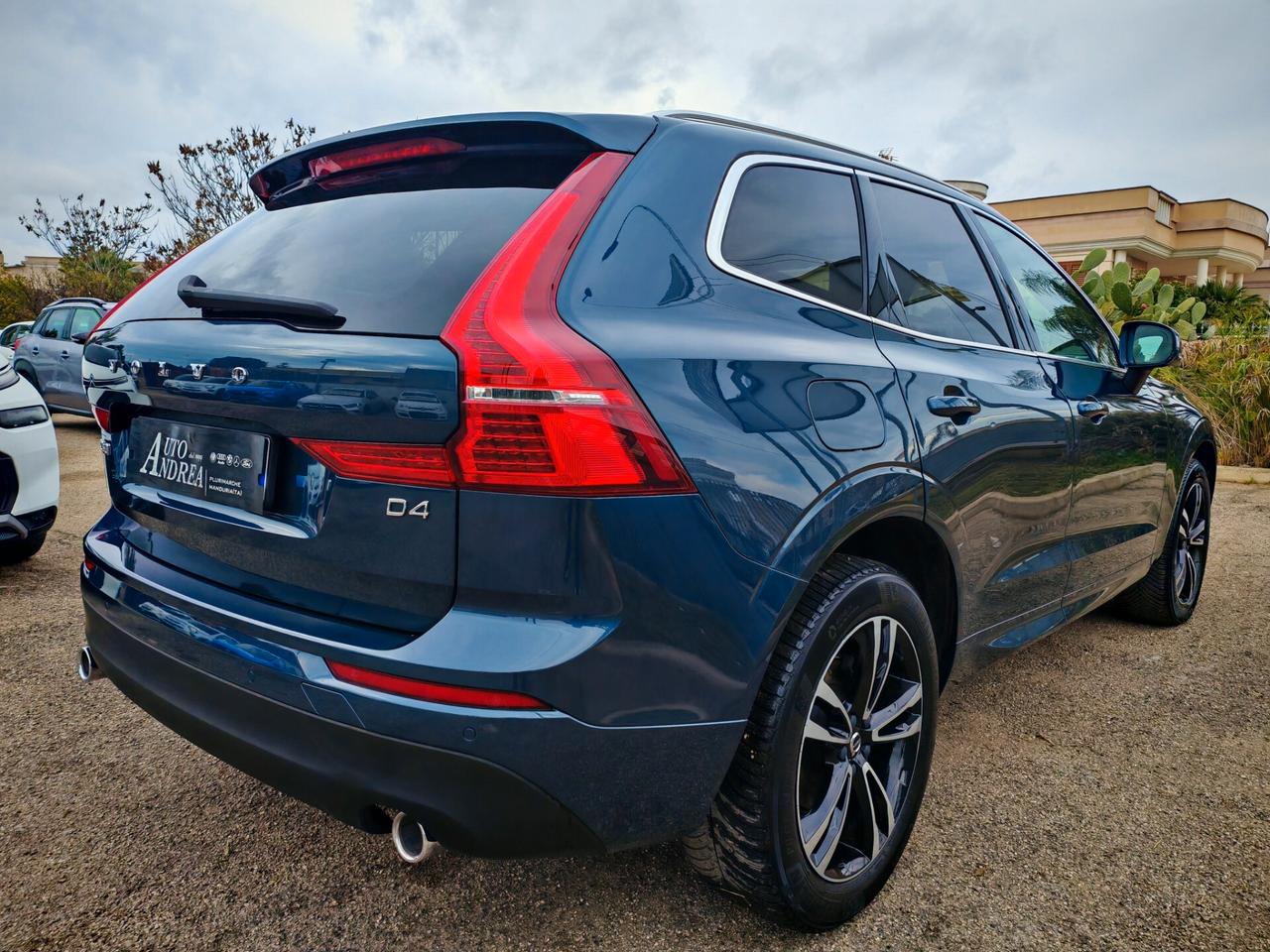 Volvo XC60D4 2.0 190cv pelle navig cam 2020